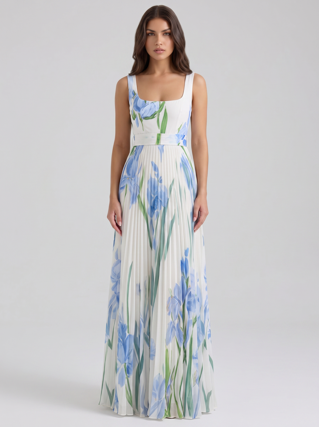Giulia floral white blue on model